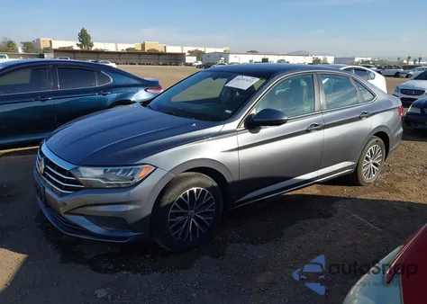 2021 Volkswagen Jetta 1.4T R-Line/1.4T S/1.4T Se z USA, uszkodzony, nr VIN 3VWC57BU4MM009095